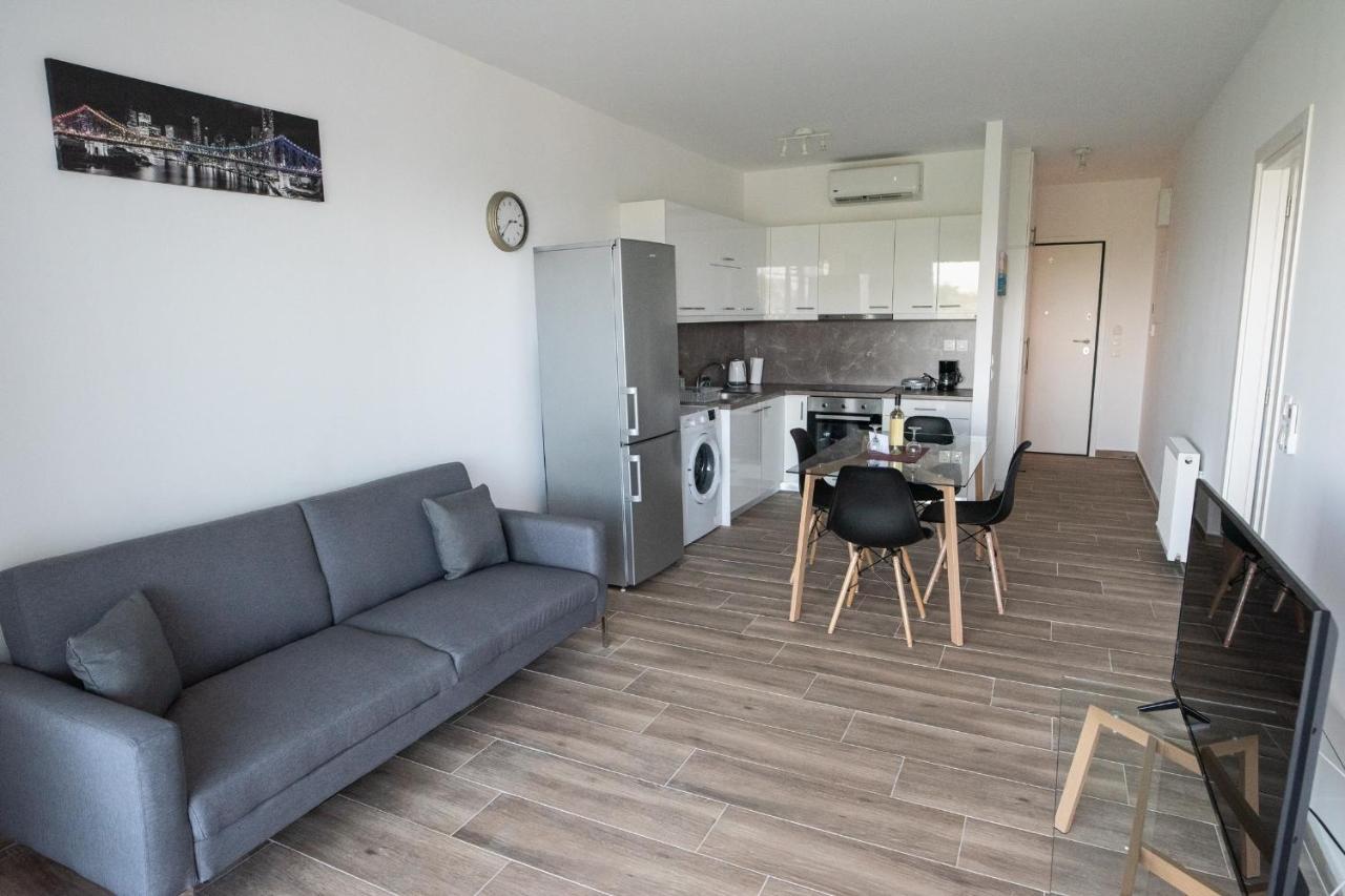 Cozy Apartment In Palaio Faliro With A Great View Atina Dış mekan fotoğraf